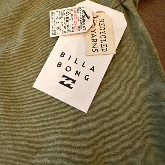 Billabong Tee size small - Picture 3 of 4